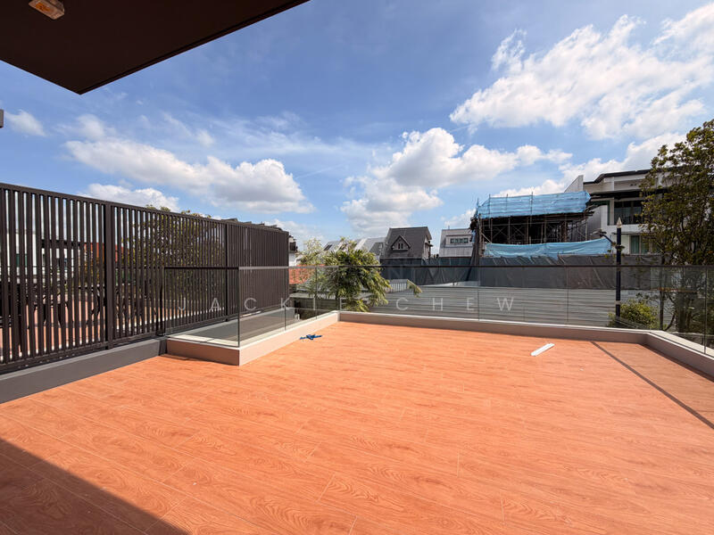 ❤️GIANT⚡️Brand New Semi-D w Swimming Pool, Mezzanine, Attic & Lift in Serangoon Semi-Detached House For Sale at S$ 7,380,000 | PropertyGuru Singapore - Exterior