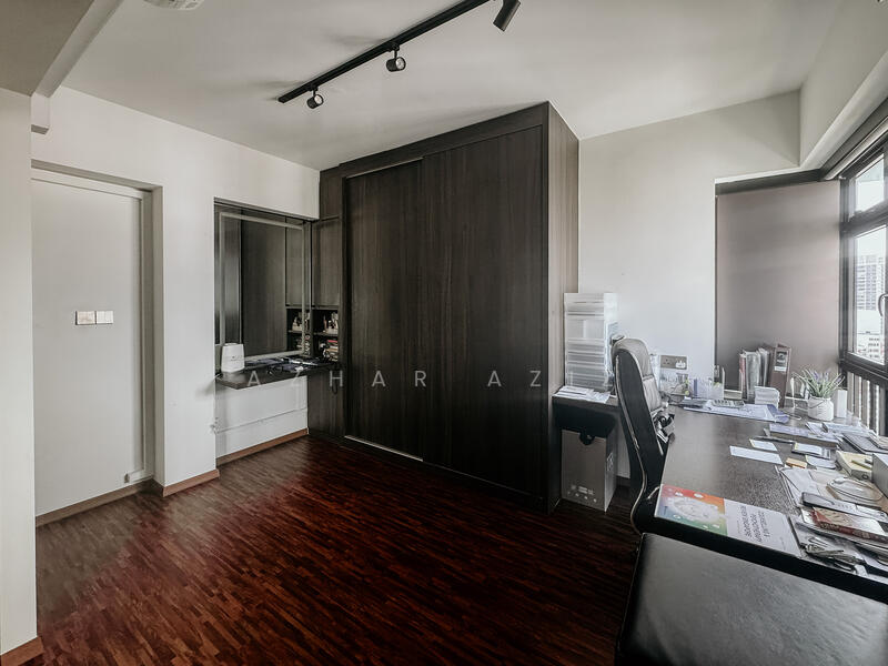 79D Toa Payoh Central HDB Flat For Sale at S$ 1,100,000 | PropertyGuru Singapore - Study