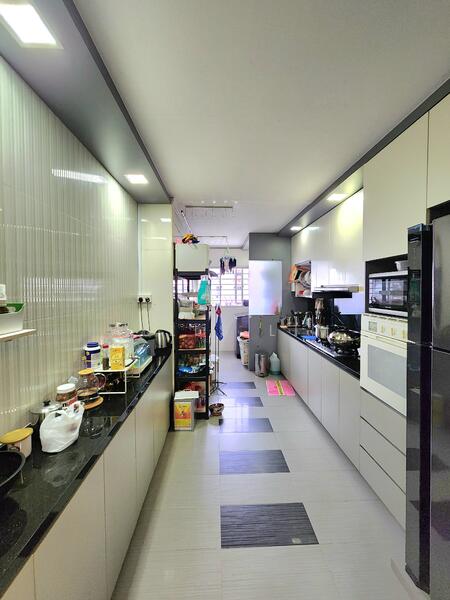 For Sale - 411 Bukit Batok West Avenue 4