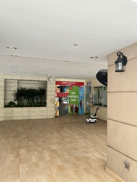 Aspen Heights, 261 River Valley Road, 3 Bedrooms, 1,604 sqft, Condominium For Sale, by Cecilia Ng, 500041486 - Entrance - PropertyGuru.com.sg