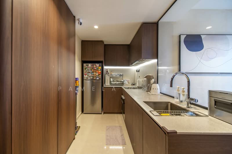 Midwood Condominium For Sale at S$ 1,480,000 | PropertyGuru Singapore - Kitchen