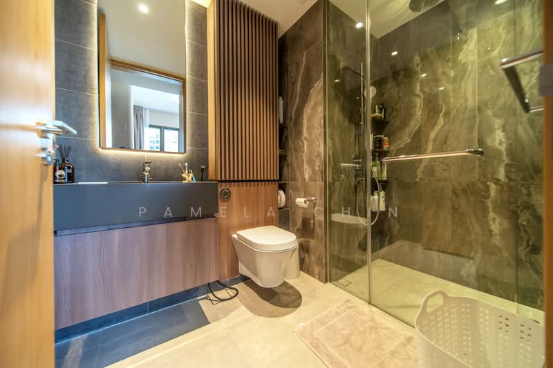 Midwood Condominium For Sale at S$ 1,480,000 | PropertyGuru Singapore - Bathroom