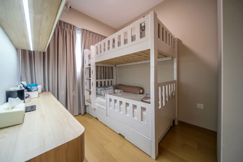 Midwood Condominium For Sale at S$ 1,480,000 | PropertyGuru Singapore - Bedroom