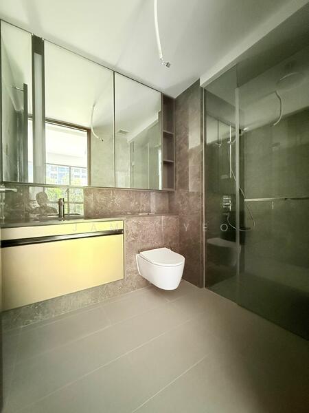 Tembusu Grand Condominium For Sale at S$ 1,870,000 | PropertyGuru Singapore - Bathroom