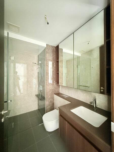 Tembusu Grand Condominium For Sale at S$ 1,870,000 | PropertyGuru Singapore - Bathroom