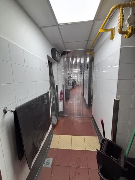 Jalan kayu shophouse shop, Jalan kayu, 1,405 sqft, Shop / Shophouse For Rent, by Tanisha Suresh Balani, 500041622 - Corridor - CommercialGuru.com.sg