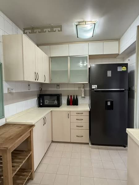 642D Punggol Drive, 642D Punggol Drive, 3 Bedrooms, 1,216 sqft, HDB Flat For Rent, by Dan Su, 500041678 - Kitchen - PropertyGuru.com.sg