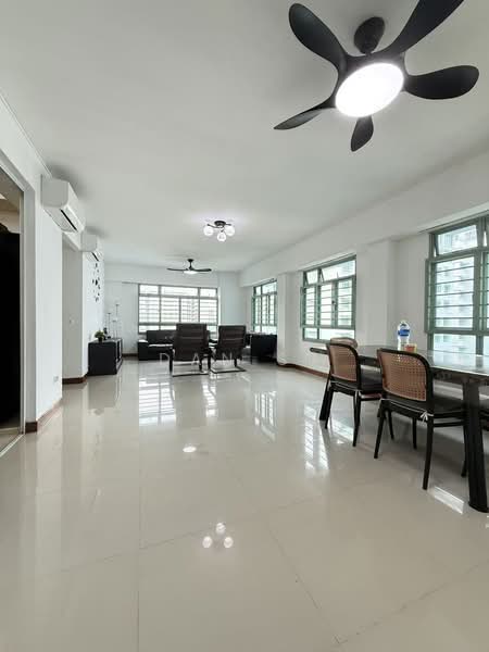 642D Punggol Drive, 642D Punggol Drive, 3 Bedrooms, 1,216 sqft, HDB Flat For Rent, by Dan Su, 500041678 - Living Room - PropertyGuru.com.sg