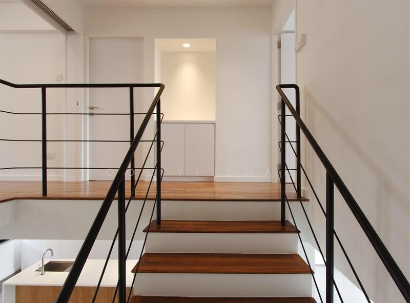 454 Pasir Ris Drive 6 HDB Flat For Sale at S$ 968,000 | PropertyGuru Singapore - Stairs