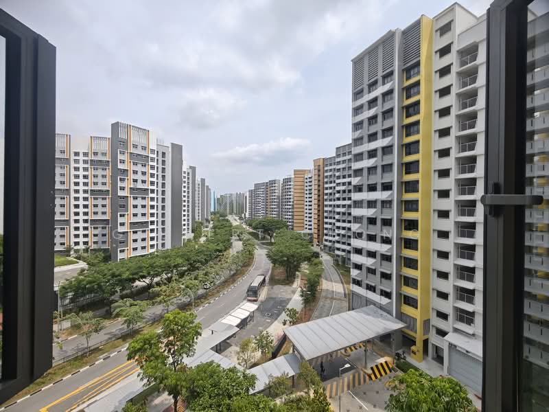 479B Yishun Street 42 HDB Flat For Sale at S$ 600,000 | PropertyGuru Singapore - Exterior