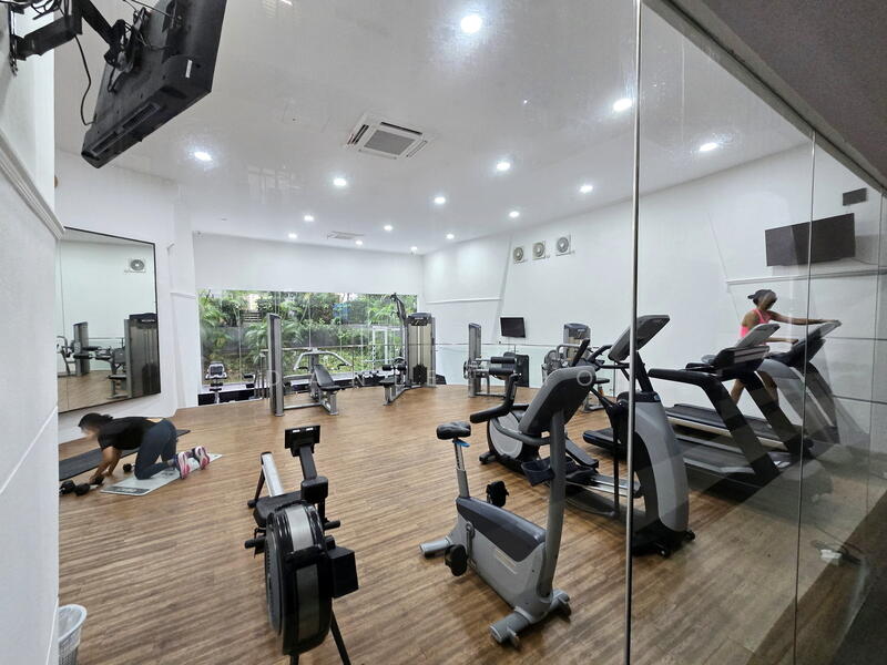 Elizabeth Heights, 57 Cairnhill Road, 4 Bedrooms, 2,600 sqft, Condominium For Rent, by Daniel Ho, 500041845 - Gym - PropertyGuru.com.sg