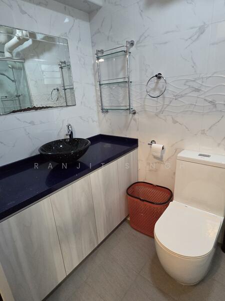 85 Telok Blangah Heights, 85 Telok Blangah Heights, 3 Bedrooms, 1,216 sqft, HDB Flat For Rent, by Ranjit Singh, 500041868 - Bathroom - PropertyGuru.com.sg