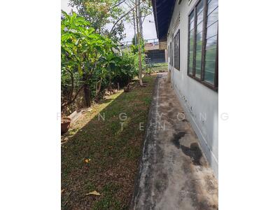 For Sale - Potential Subdivision! Huge Land Size At Frankel Estate!