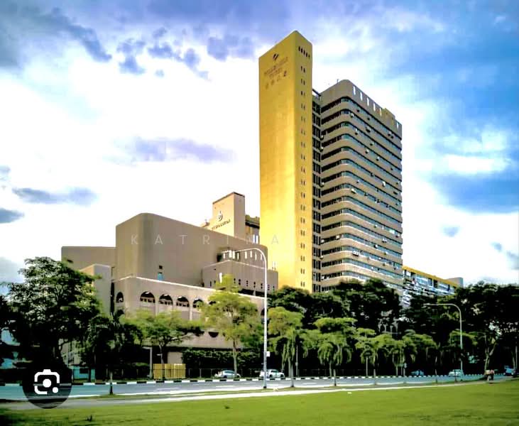 Golden Mile Tower, 6001 Beach Road, 914 sqft, Office For Rent, by Katrina Tan, 500041960 - Exterior - CommercialGuru.com.sg