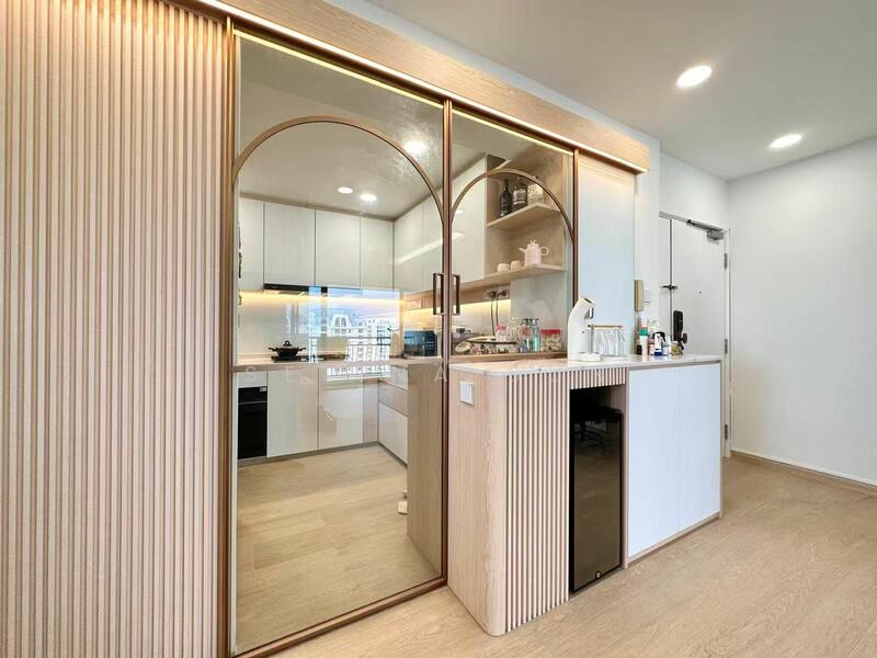 Aquarius By The Park Condominium For Sale at S$ 1,800,000 | PropertyGuru Singapore - Kitchen