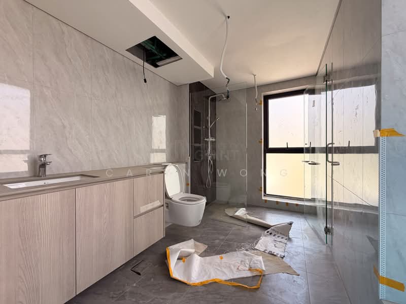 ❤️GIANT⚡️Brand New Semi-D in Serangoon Garden Estate w Mezzanine, Pool, Attic & Lift Semi-Detached House For Sale at S$ 7,380,000 | PropertyGuru Singapore - Bathroom