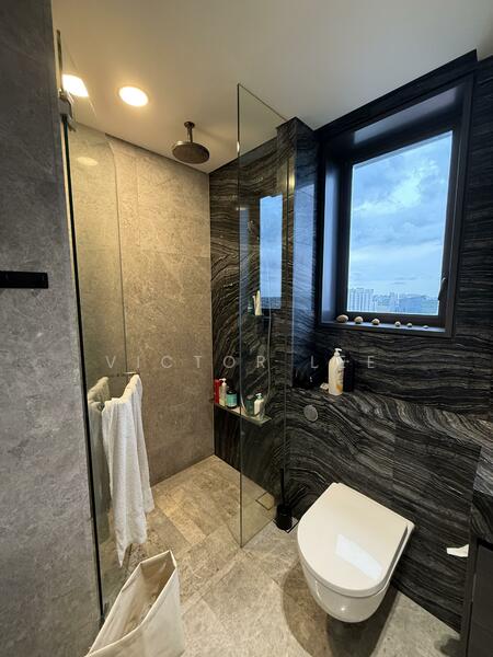 Master bathroom 