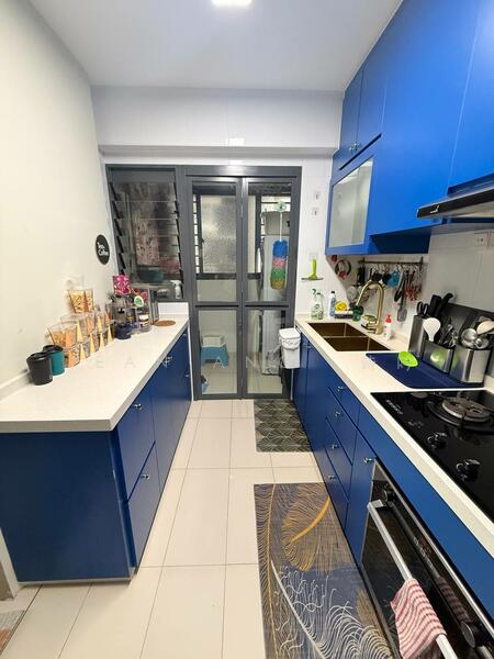 94 Dawson Road HDB Flat For Sale at S$ 1,400,000 | PropertyGuru Singapore - Kitchen