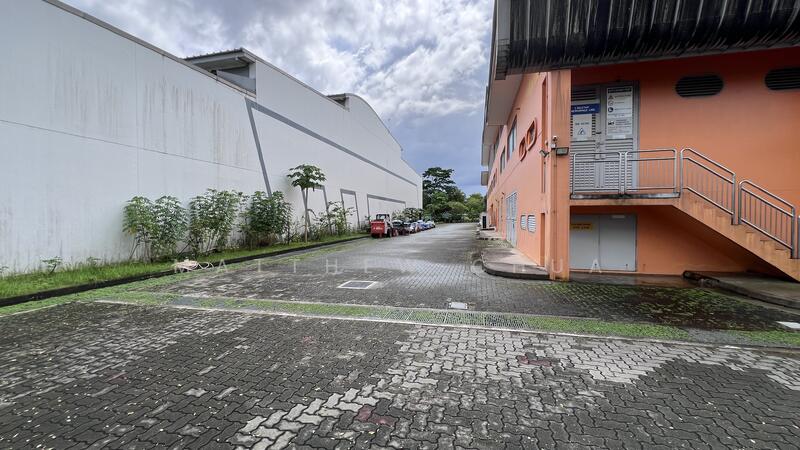 3 Seletar Aerospace Link, 3 Seletar Aerospace Link, 57,120 sqft, Factory / Workshop (B2) For Sale, by Matthew Chua, 500042135 - Exterior With Car Parking Area - CommercialGuru.com.sg