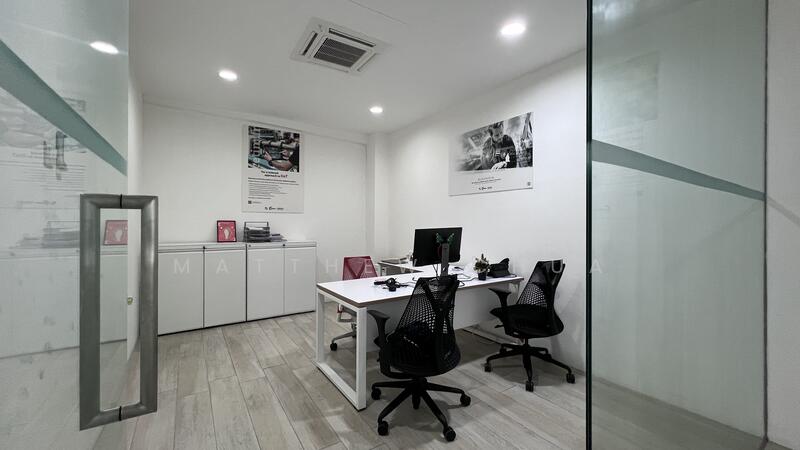 3 Seletar Aerospace Link, 3 Seletar Aerospace Link, 57,120 sqft, Factory / Workshop (B2) For Sale, by Matthew Chua, 500042135 - One Of The Many Office Rooms - CommercialGuru.com.sg