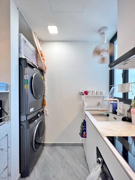 Yard (2bedroom 1 bathroom Unit)