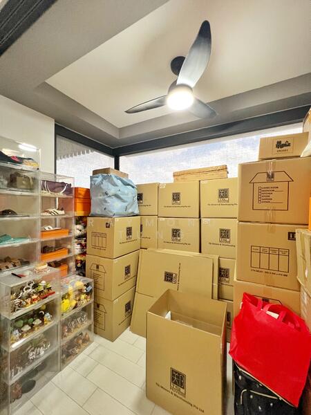 Balcony (2bedroom 1 bathroom Unit)