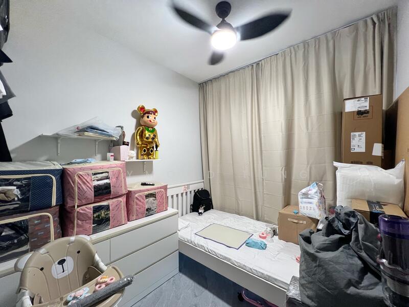 1st Bedroom (2bedroom 1 bath)