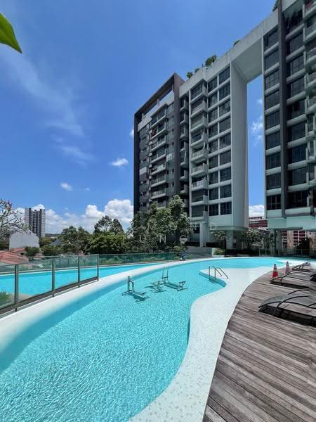 Trilive, 115 Tampines Road, Hougang / Punggol / Sengkang, Studio, 300 sqft, Condominium For Rent, by Raymond Tung, 500042175 - Infinity Pool (Lower Deck) - PropertyGuru.com.sg