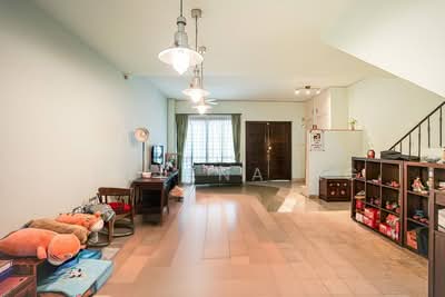 For Sale - East Coast Terrace/ Ave