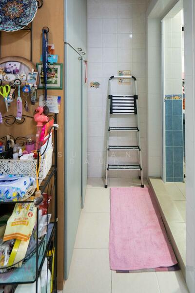 Common Bathroom entrance