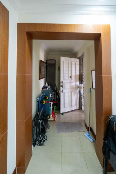 Entrance to Living room