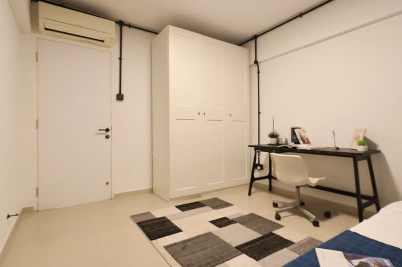 363 Clementi Avenue 2, 363 Clementi Avenue 2, 2 Bedrooms, 721 sqft, HDB Flat For Sale, by Jasper Lei, 500042275 - Bedroom - PropertyGuru.com.sg