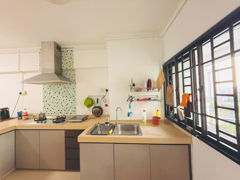 320 Ang Mo Kio Avenue 1, 320 Ang Mo Kio Avenue 1, 3 Bedrooms, 720 sqft, HDB Flat For Sale, by Kristy Kee, 500042339 - Kitchen - PropertyGuru.com.sg