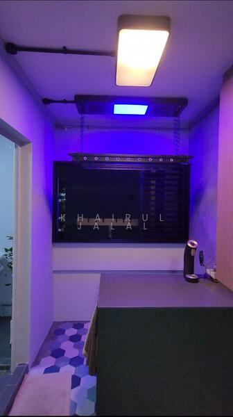 288 Tampines Street 22 HDB Flat For Sale at S$ 748,000 | PropertyGuru Singapore - Kitchen comes w auto hanger/dryer!