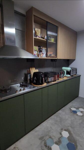 288 Tampines Street 22 HDB Flat For Sale at S$ 748,000 | PropertyGuru Singapore - Beautiful kitchen