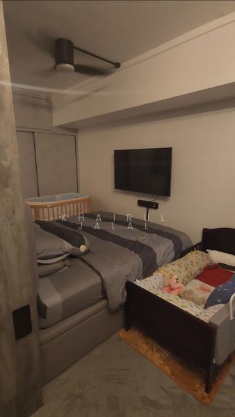 288 Tampines Street 22 HDB Flat For Sale at S$ 748,000 | PropertyGuru Singapore - Master room bedspace