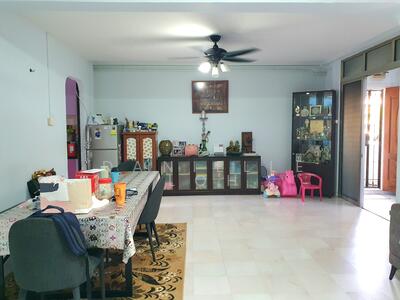 For Sale - 888 Tampines Street 81