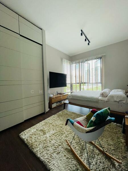 Master Bedroom (view1)