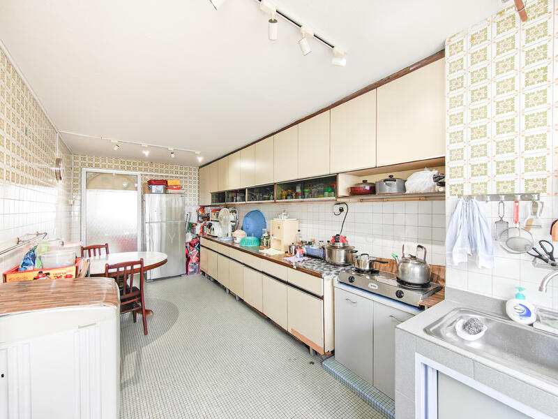 For Sale - 404 Ang Mo Kio Avenue 10