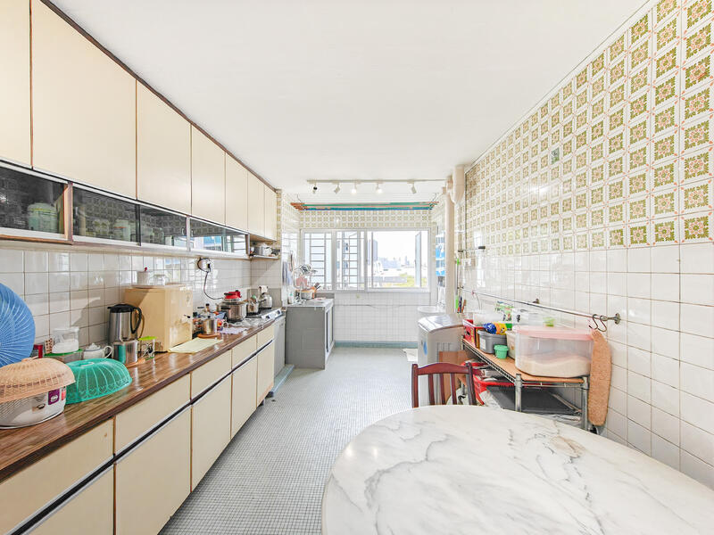 For Sale - 404 Ang Mo Kio Avenue 10