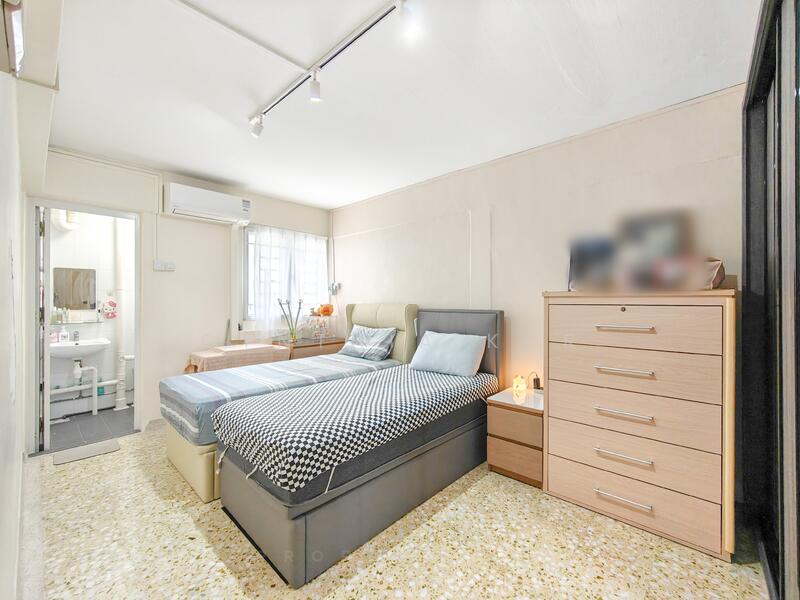 For Sale - 404 Ang Mo Kio Avenue 10