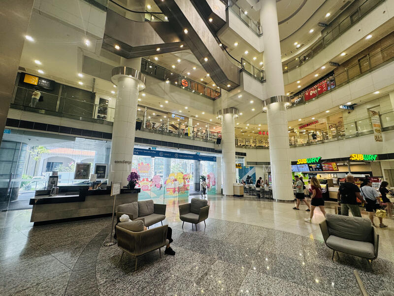 The Central, 8 Eu Tong Sen Street, 1,668 sqft, Office For Rent, by Linson Lim, 500042455 - Lobby - CommercialGuru.com.sg
