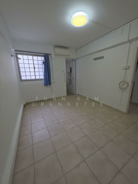 For Sale - 404 Hougang Avenue 10