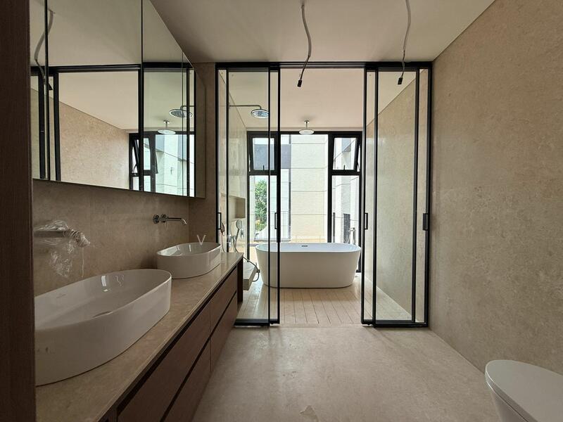 D15 Cheapest Brand New Bungalow with Lift & Pool ❤️ Cheap PSF Walking Distance to MRT, East Coast Road Upper East Coast Road Siglap Frankel, 6 Bedrooms, 8,996 sqft, Detached House For Sale, by Val Lin, 500042604 - Bathroom - PropertyGuru.com.sg