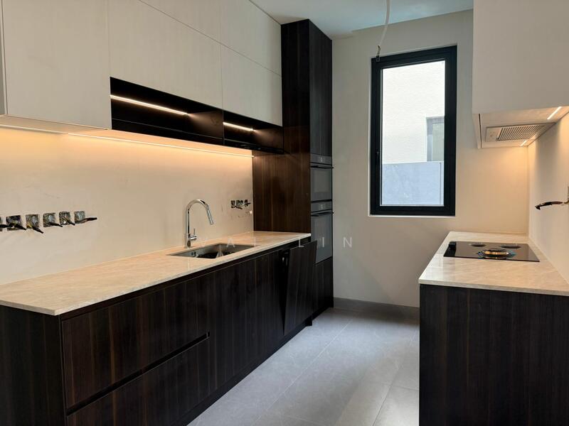 D15 Cheapest Brand New Bungalow with Lift & Pool ❤️ Cheap PSF Walking Distance to MRT, East Coast Road Upper East Coast Road Siglap Frankel, 6 Bedrooms, 8,996 sqft, Detached House For Sale, by Val Lin, 500042604 - Kitchen - PropertyGuru.com.sg