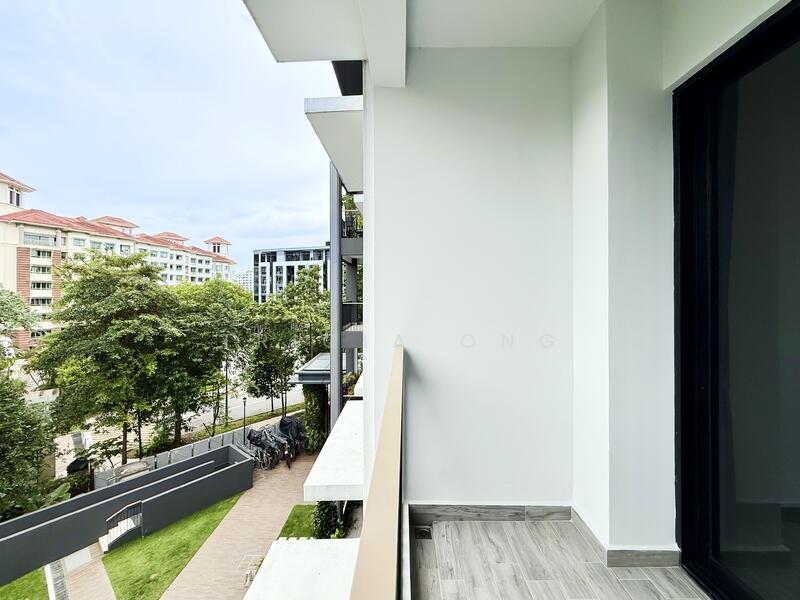 Mayfair Gardens Condominium For Sale at S$ 1,100,000 | PropertyGuru Singapore - Balcony