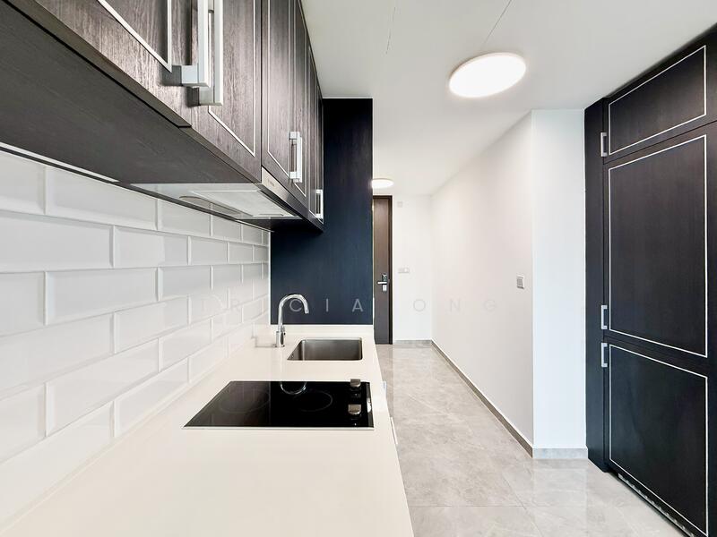 Mayfair Gardens Condominium For Sale at S$ 1,100,000 | PropertyGuru Singapore - Kitchen