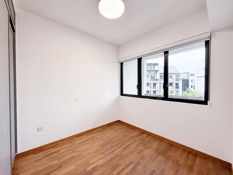 Mayfair Gardens Condominium For Sale at S$ 1,100,000 | PropertyGuru Singapore - Bedroom