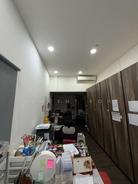 Oxley BizHub, 61 Ubi Road 1, 947 sqft, Light Industrial (B1) For Sale, by Vincent Koh, 500042715 - Interior - CommercialGuru.com.sg