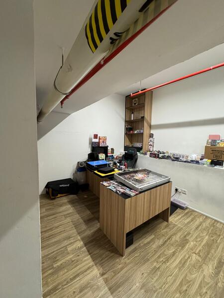 Oxley BizHub, 61 Ubi Road 1, 947 sqft, Light Industrial (B1) For Sale, by Vincent Koh, 500042715 - Mezzaine - CommercialGuru.com.sg